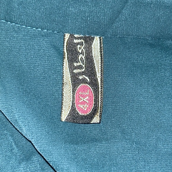 Elegant Green Maxi Dress - Picture 6 of 7